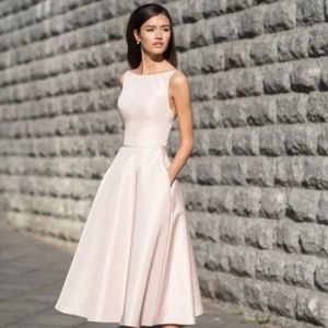 Elegant Sleeveless Midi Wedding Dress in Pale Blush